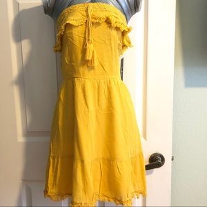 Lulus strapless yellow dress